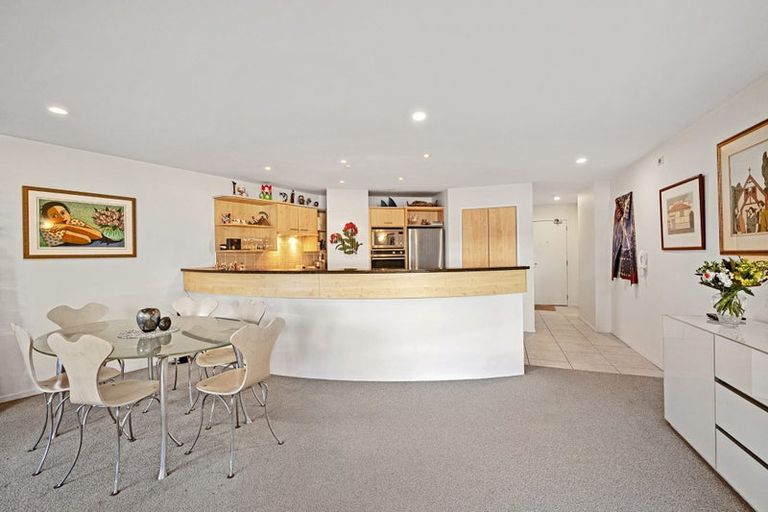 Photo of property in 26/4e Collins Street, Takapuna, Auckland, 0622