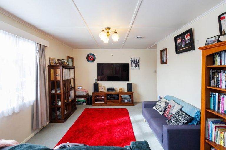 Photo of property in 15 Upham Terrace, Roslyn, Palmerston North, 4414