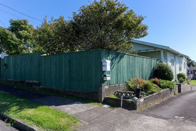 Photo of property in 141 Lemon Street, Strandon, New Plymouth, 4312