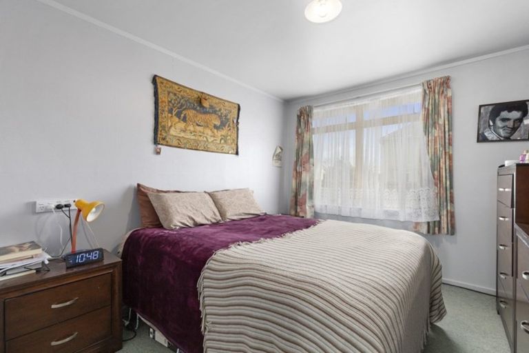 Photo of property in 42 Ross Crescent, Fairfield, Hamilton, 3214