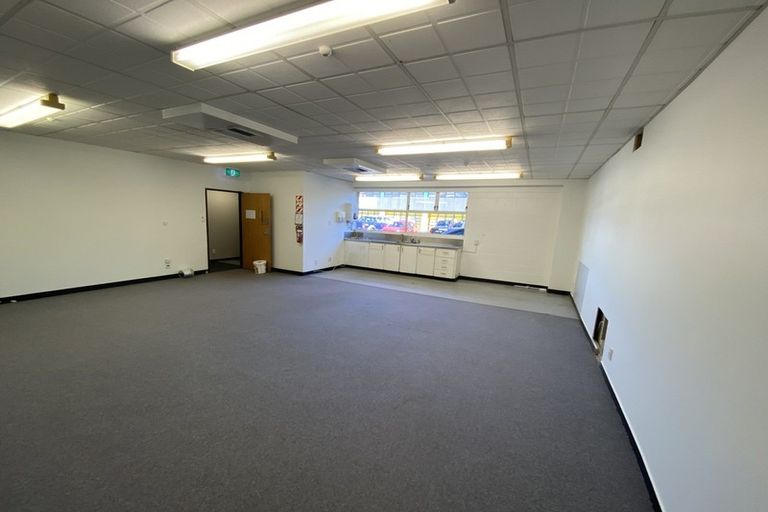 Photo of property in 22 Raroa Road, Kelburn, Wellington, 6012