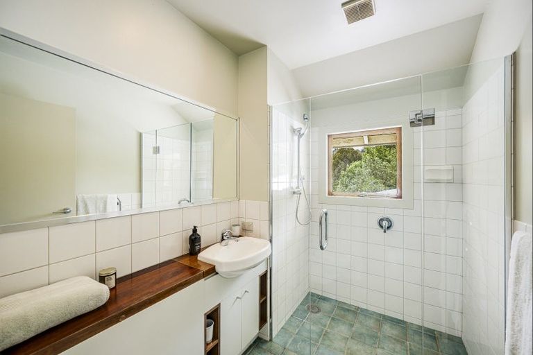 Photo of property in 77 Black Barn Road, Havelock North, 4294