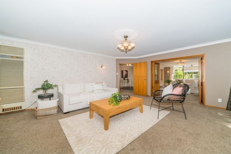 Photo of property in 4 Dresdan Court, Hokowhitu, Palmerston North, 4410