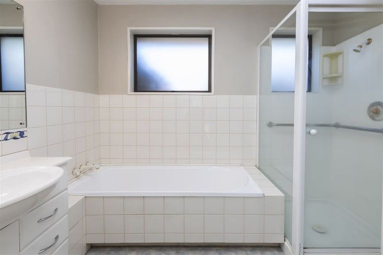 Photo of property in 25a Sayers Crescent, Ilam, Christchurch, 8041