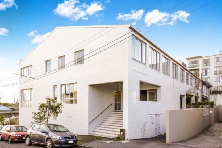 Property details for 19 Blake Road, Mangere East, Auckland, 2024