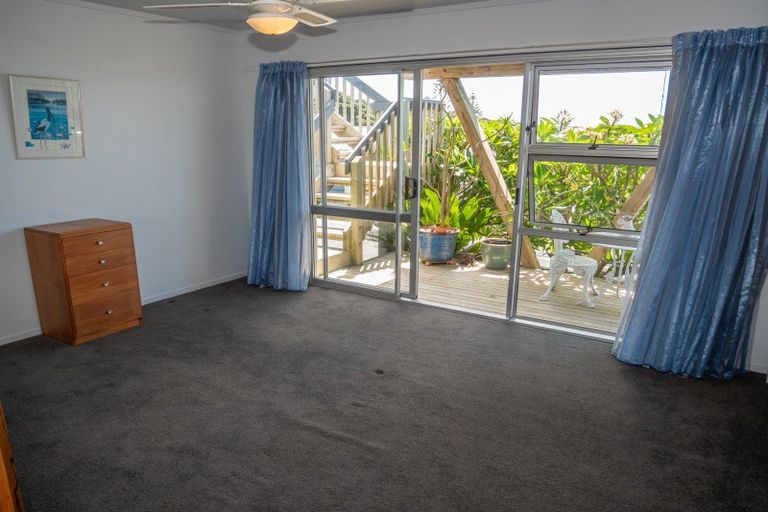 Photo of property in 43 Stratford Drive, Cable Bay, 0420