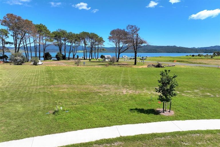 Photo of property in 6 Taniwha Place, Matarangi, 3592