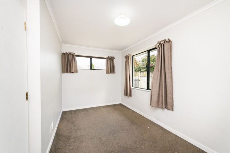Photo of property in 7b Harrow Place, Hokowhitu, Palmerston North, 4410