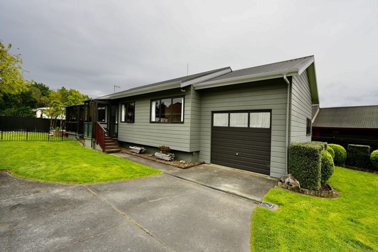Photo of property in 21 Vista Drive, Feilding, 4702
