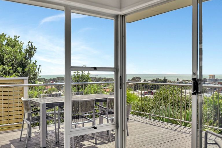 Photo of property in 155 Vivian Street, New Plymouth, 4310