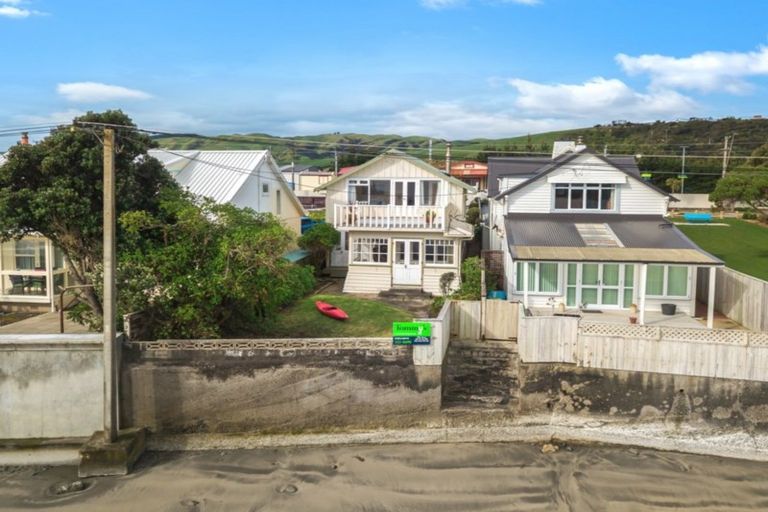 Photo of property in 30 Steyne Avenue, Plimmerton, Porirua, 5026