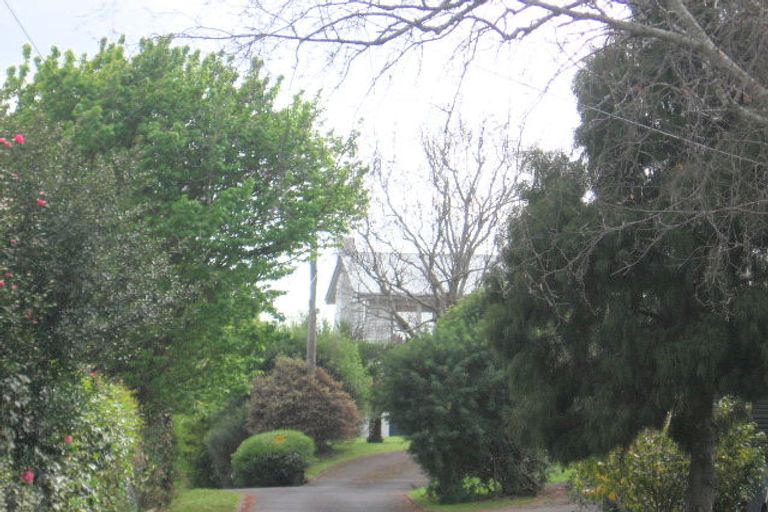 Photo of property in 233 Ngatai Road, Otumoetai, Tauranga, 3110