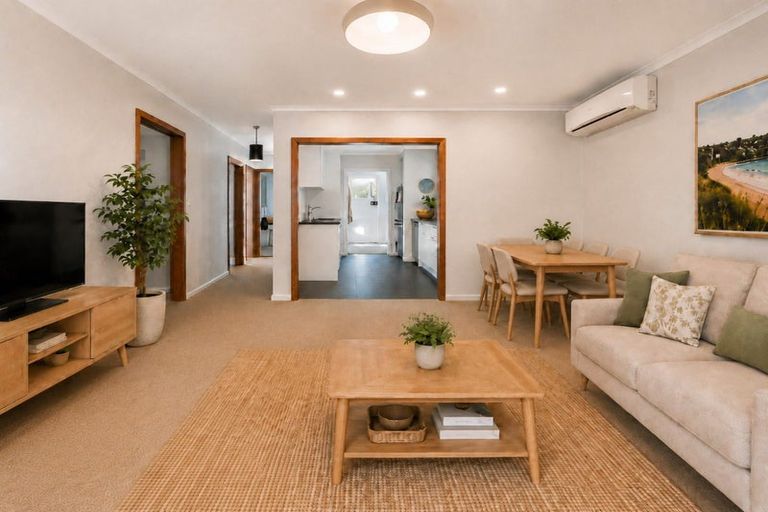 Photo of property in 66 Airlie Road, Plimmerton, Porirua, 5026