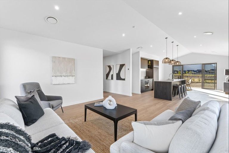 Photo of property in 11 Packer Road, Wanaka, 9382