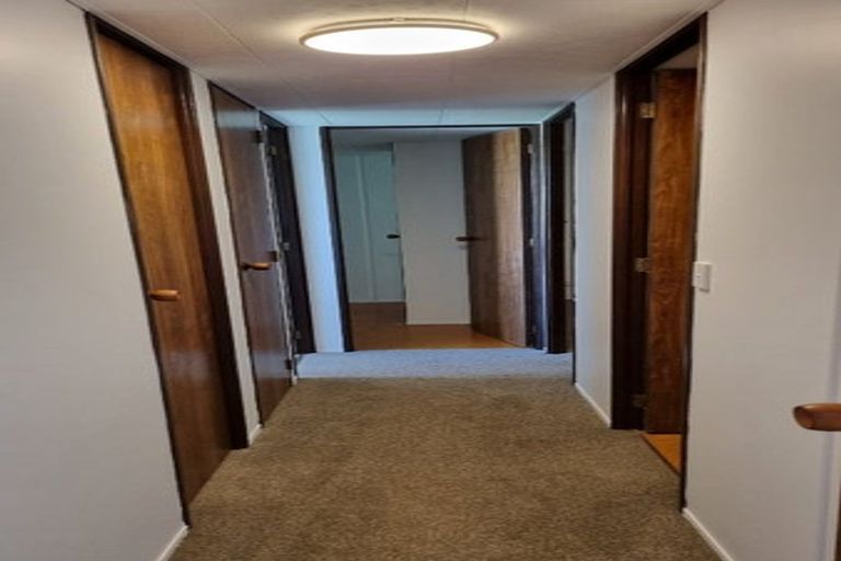 Photo of property in 2/15 Cyril Crescent, West Harbour, Auckland, 0618