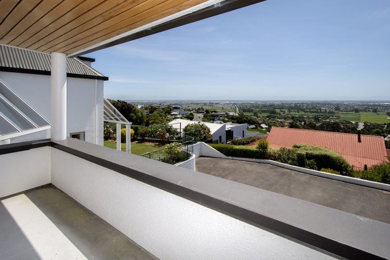 Photo of property in 1/17 Petworth Place, Westmorland, Christchurch, 8025