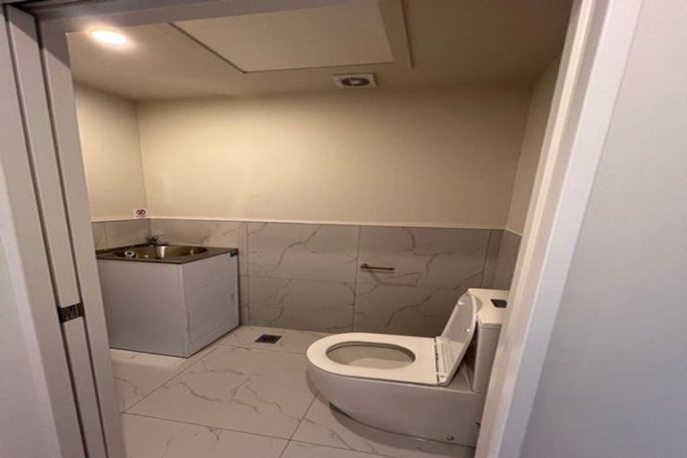 Photo of property in 12 Rorotu Avenue, Karaka, Papakura, 2113