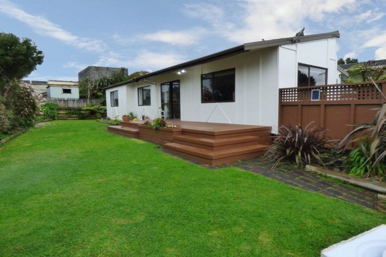 Photo of property in 9 Hobart Drive, Spotswood, New Plymouth, 4310
