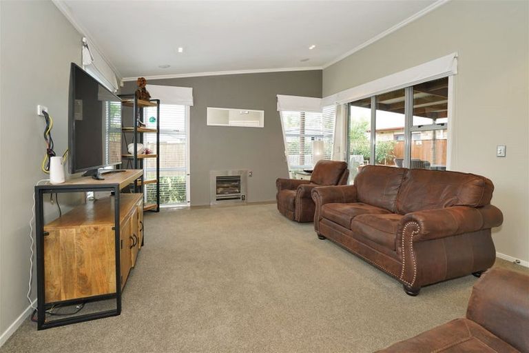 Photo of property in 14 Miers Glade, Rototuna North, Hamilton, 3210