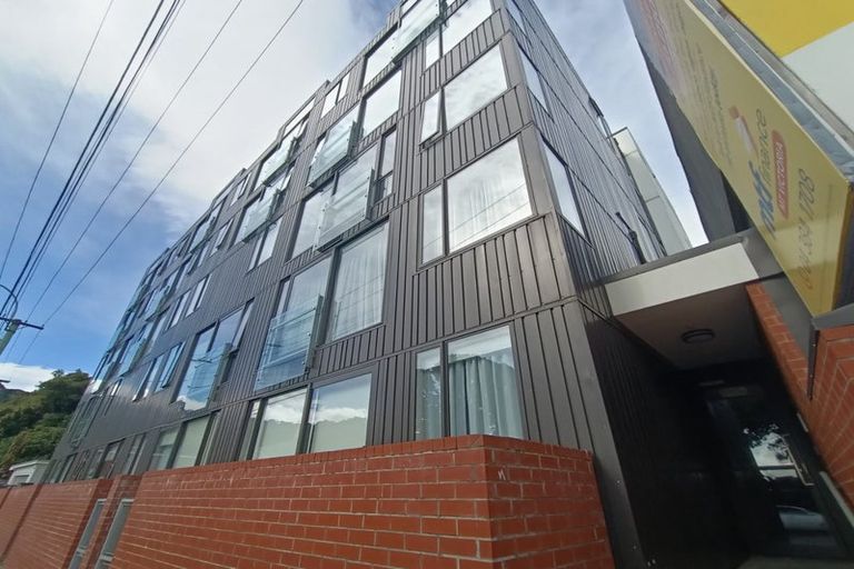 Photo of property in Nouvo Apartments, 4c/21 Rugby Street, Mount Cook, Wellington, 6021