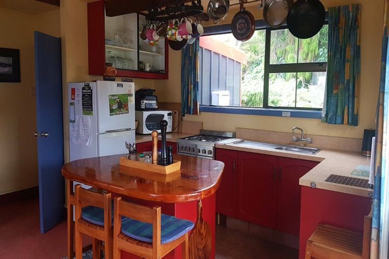 Photo of property in 10 Miro Crescent, Halfmoon Bay / Oban, Stewart Island, 9818