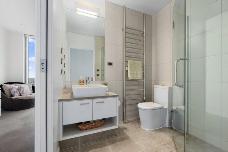 Photo of property in Sentinel Apartments, 2501/3 Northcroft Street, Takapuna, Auckland, 0622