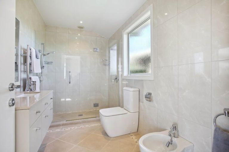 Photo of property in 150 Bleakhouse Road, Mellons Bay, Auckland, 2014