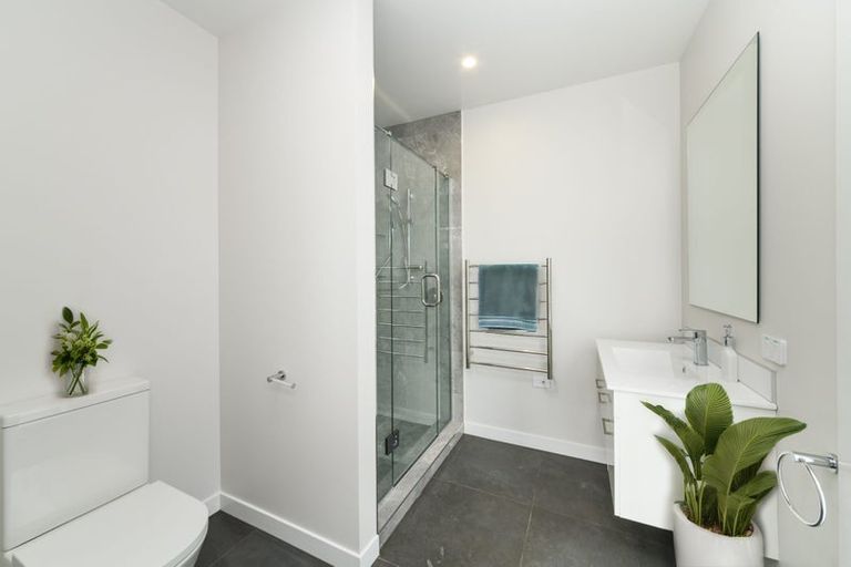 Photo of property in 61 Atlantic Drive, Fitzherbert, Palmerston North, 4410