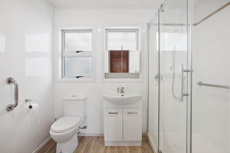 Photo of property in 65 Saffron Street, Birkdale, Auckland, 0626