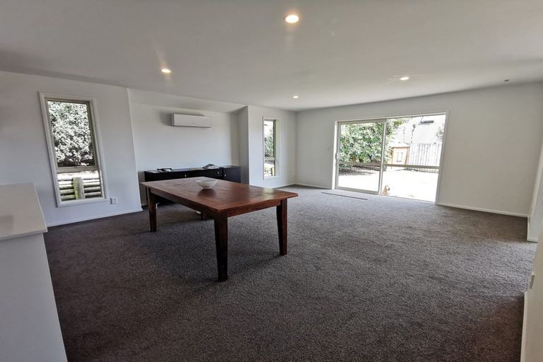 Photo of property in 5 Gilders Grove, Heathcote Valley, Christchurch, 8022