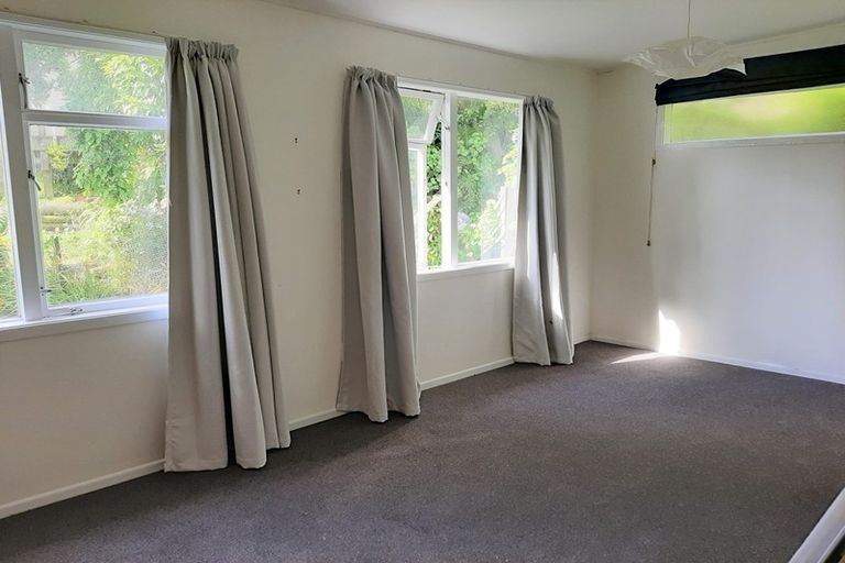 Photo of property in 142 The Ridgeway, Mornington, Wellington, 6021