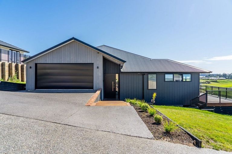 Photo of property in 32 Oyster Place, Omokoroa, 3114