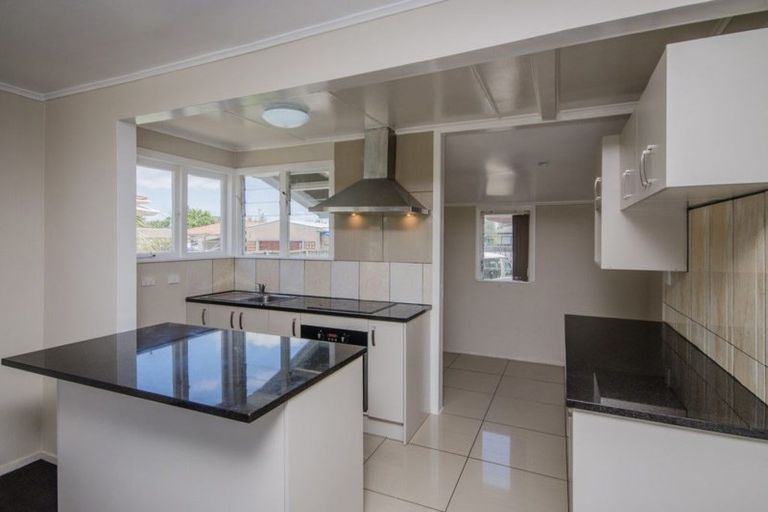 Photo of property in 1/8 Cornwall Road, Mangere, Auckland, 2022