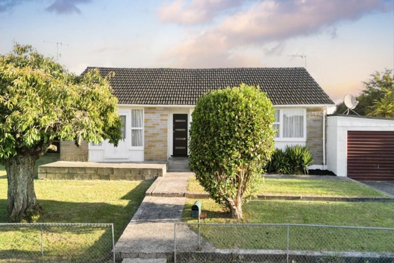 Photo of property in 32 Croall Crescent, St Andrews, Hamilton, 3200