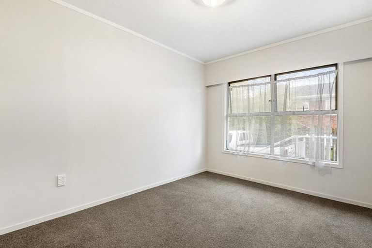 Photo of property in 11 Waitemata Road, Hauraki, Auckland, 0622