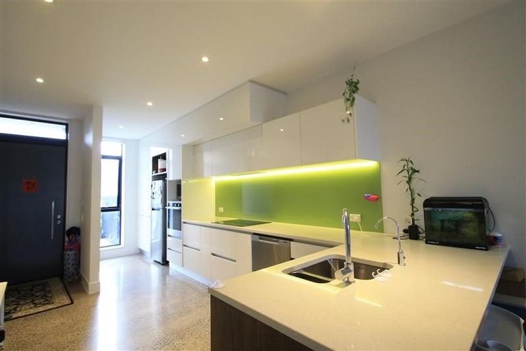 Photo of property in 28 Hastings Street, Hobsonville, Auckland, 0616