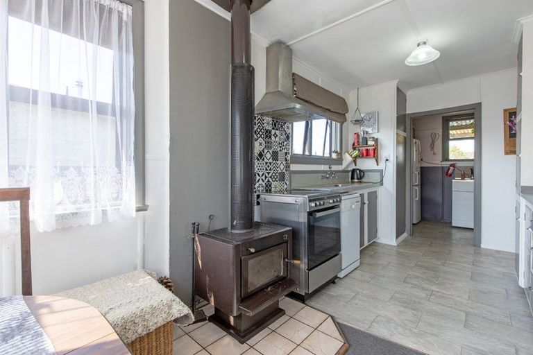 Photo of property in 30 Churchill Street, Waipukurau, 4200