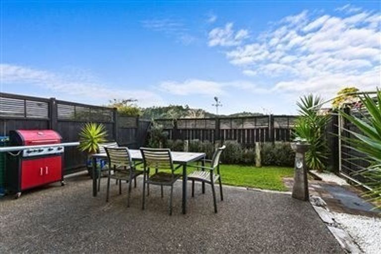 Photo of property in 28/11 The Avenue, Albany, Auckland, 0632