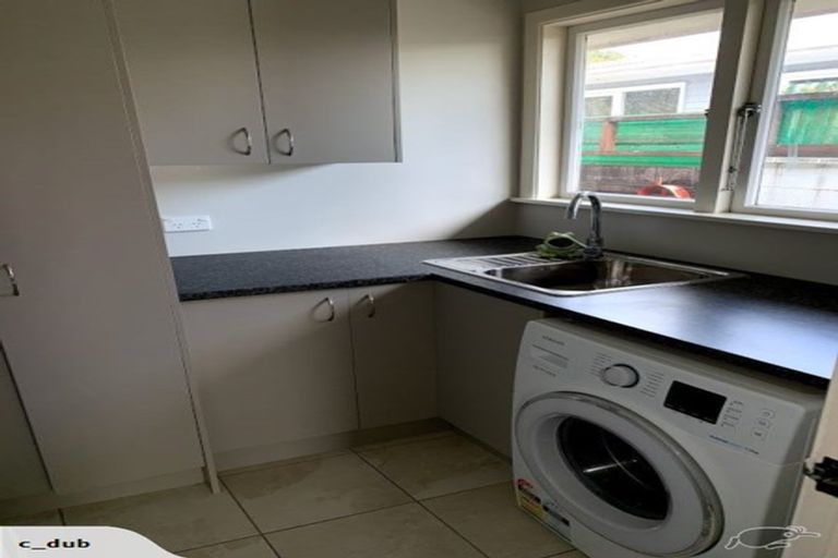 Photo of property in 91 Godley Road, Green Bay, Auckland, 0604