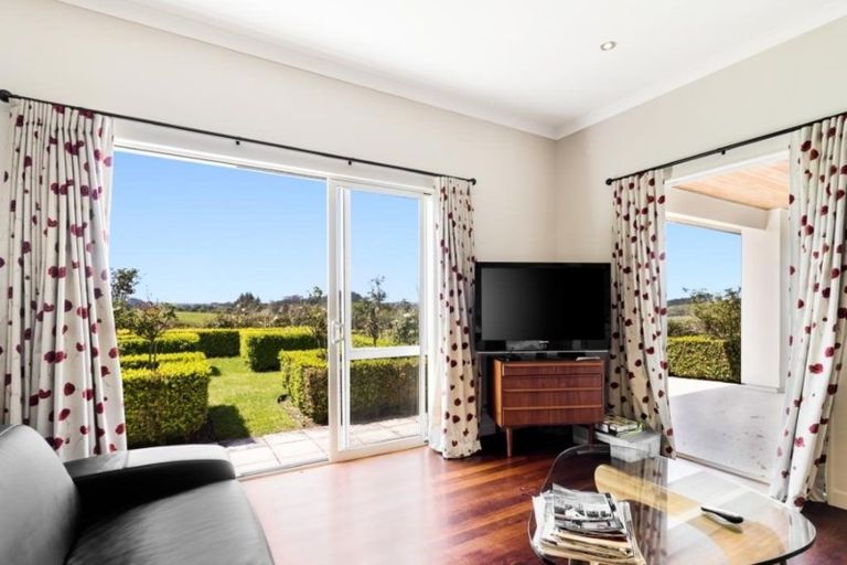 Photo of property in 124 Three Oaks Drive, Dairy Flat, Albany, 0794