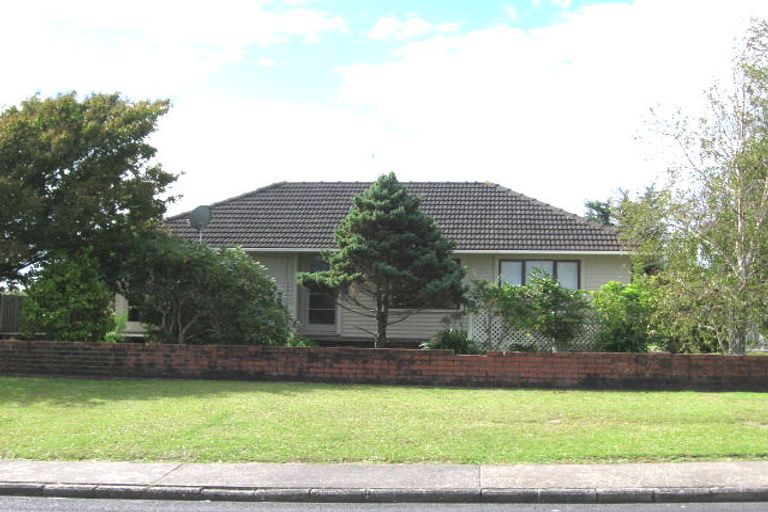 Photo of property in 2/61a Strid Road, Te Atatu South, Auckland, 0610