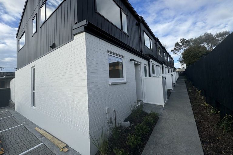 Photo of property in 3/5 Preston Avenue, Henderson, Auckland, 0610