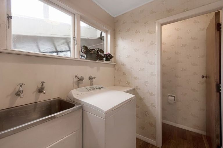 Photo of property in 14 Redwood Avenue, Tawa, Wellington, 5028