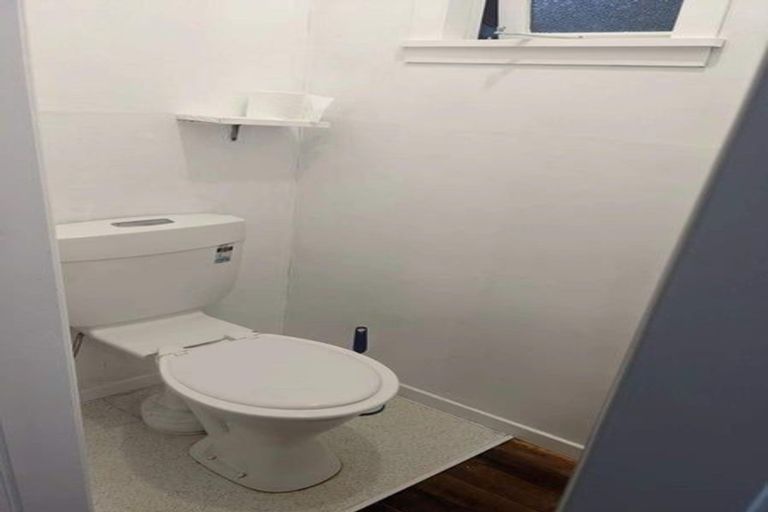 Photo of property in 166 Carrington Street, Lower Vogeltown, New Plymouth, 4310