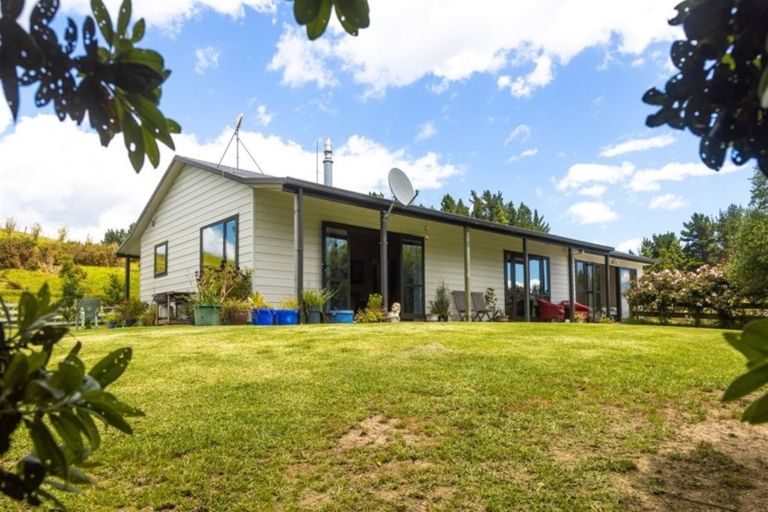 Photo of property in 237 J V Grant Road, Wellsford, 0973