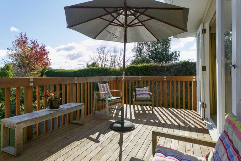 Photo of property in 17 Kereru Street, Two Mile Bay, Taupo, 3330