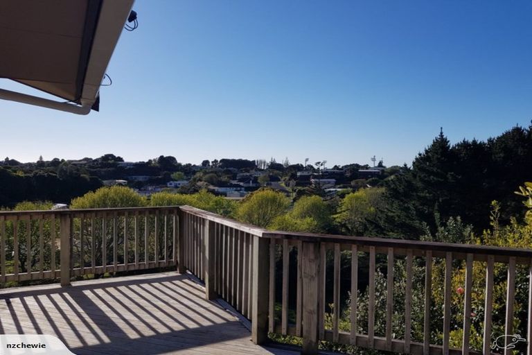 Photo of property in 140 Frankley Road, Frankleigh Park, New Plymouth, 4310