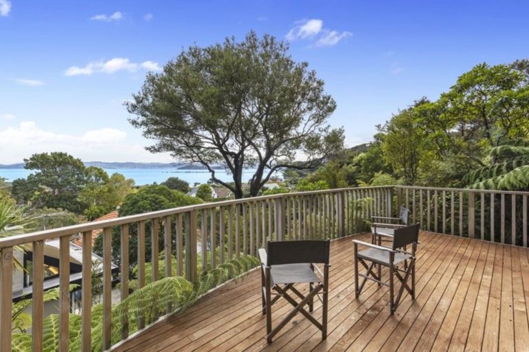 Photo of property in 3 Walter Road, Lowry Bay, Lower Hutt, 5013