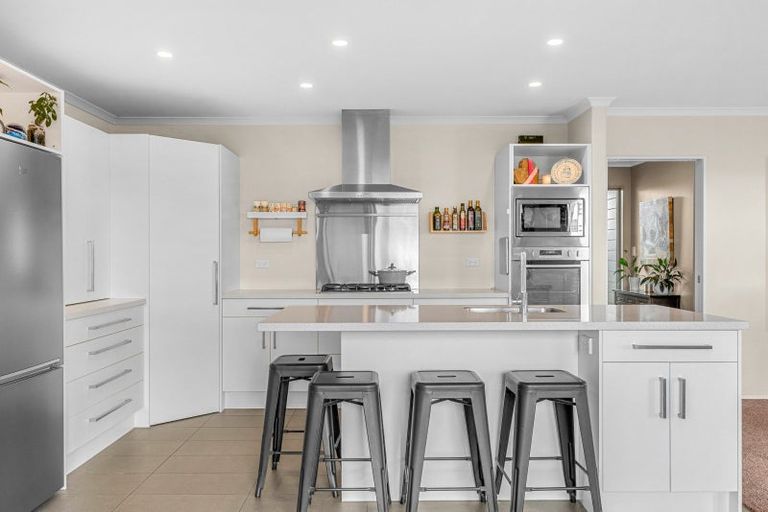 Photo of property in 23 Key West Drive, One Tree Point, 0118