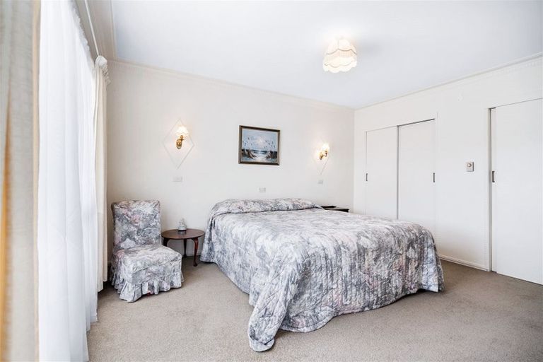 Photo of property in 2/266 Western Hills Drive, Avenues, Whangarei, 0110